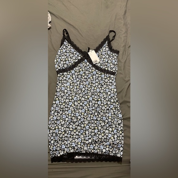 H&M women’s large dresse - Picture 1 of 1